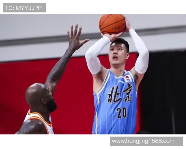 上海篮球队在邀请赛积分榜中以50分稳居第一名表现出色 上海篮球队在邀请赛积分榜中以50分稳居第一名表现出色