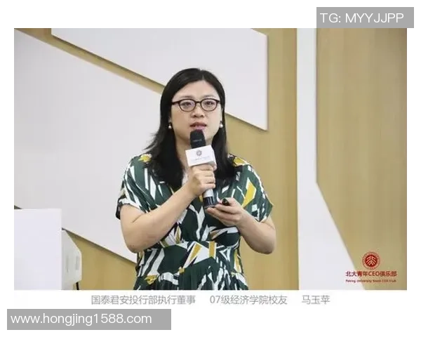 足球明星的女友学历揭秘:从普通学生到高学历精英的成长之路 足球明星的女友学历揭秘:从普通学生到高学历精英的成长之路