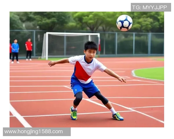 足球明星如何通过科学训练和合理饮食有效保护膝盖健康的策略与方法 足球明星如何通过科学训练和合理饮食有效保护膝盖健康的策略与方法